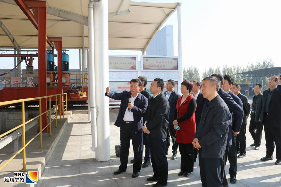 1574062540141445.jpg 济矿物流:11月15日,山东省交通运输厅副厅长高立平一行到梁山调研山东京杭多式联运物流项目2(孙继业).jpg