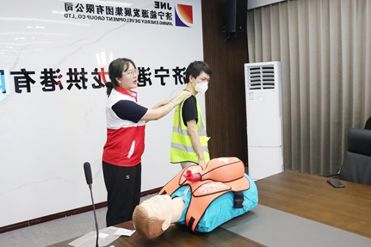 龙拱港举办应急救援知识专项培训