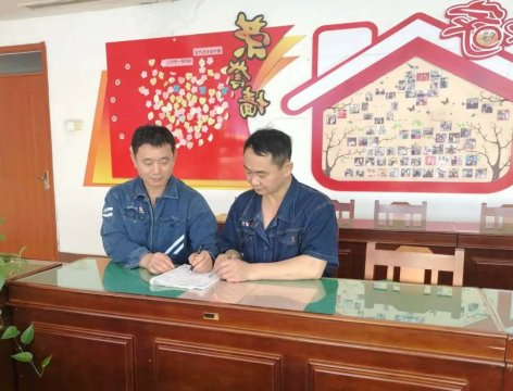 阳城煤电“新老”牵手互保，让安全薪火手手相传