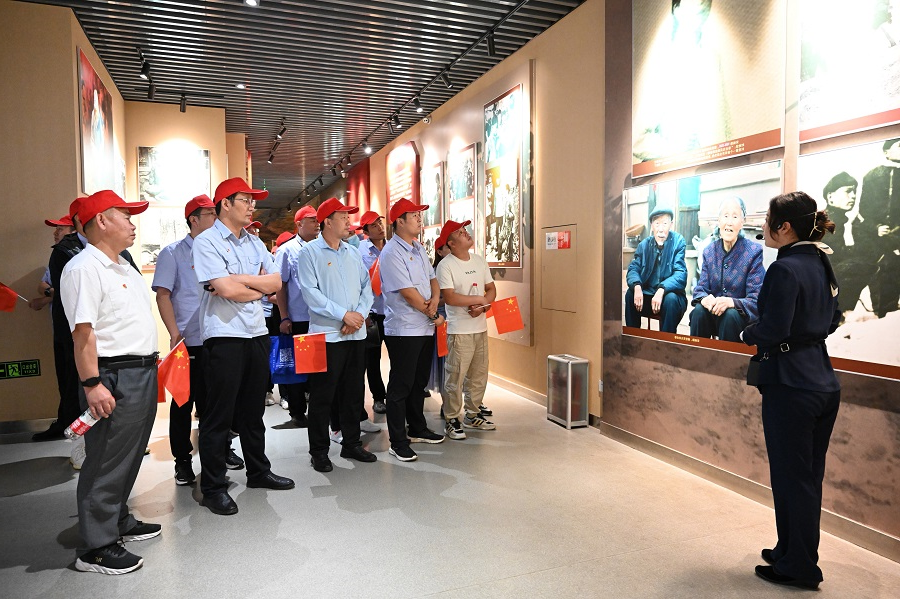 1690445822419611.jpg 2023年6月18日,梁山港开展红色教育培训活动。(地点:孟良崮战役纪念馆,拍摄:郑骞)(5).JPG