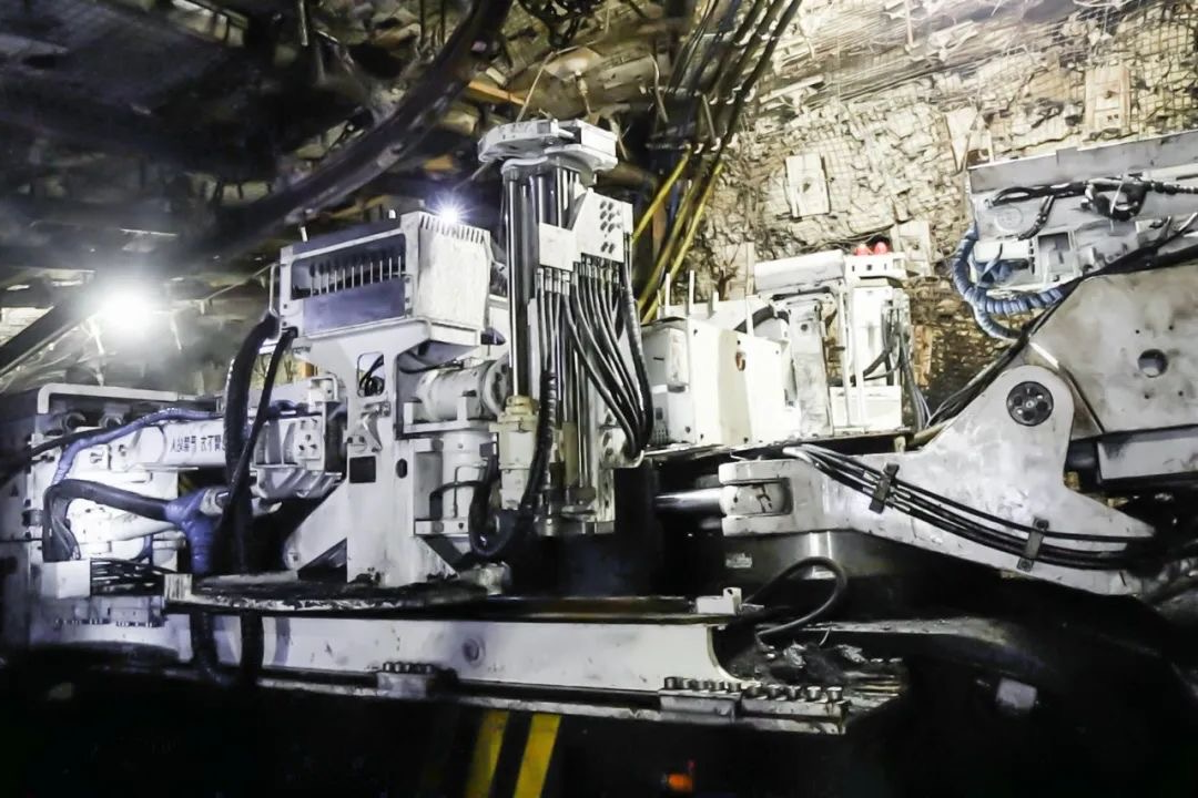 1709275314580369.jpg 绝锚一体机.jpg