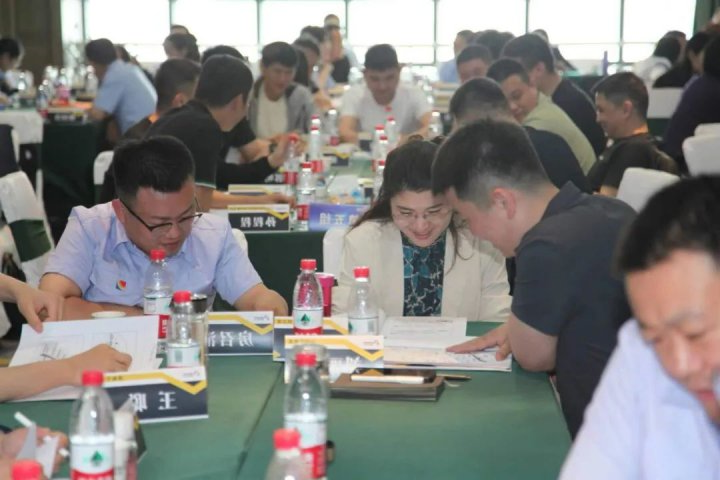 济宁能源集团举办“提高业务水平和专业素养”公开课