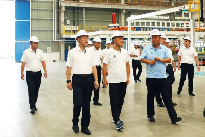 华夏银行客人到访济宁能源集团参观调研