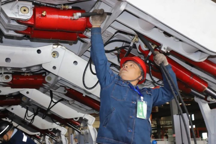 “机修”筑梦，学无止境的“技能大师”