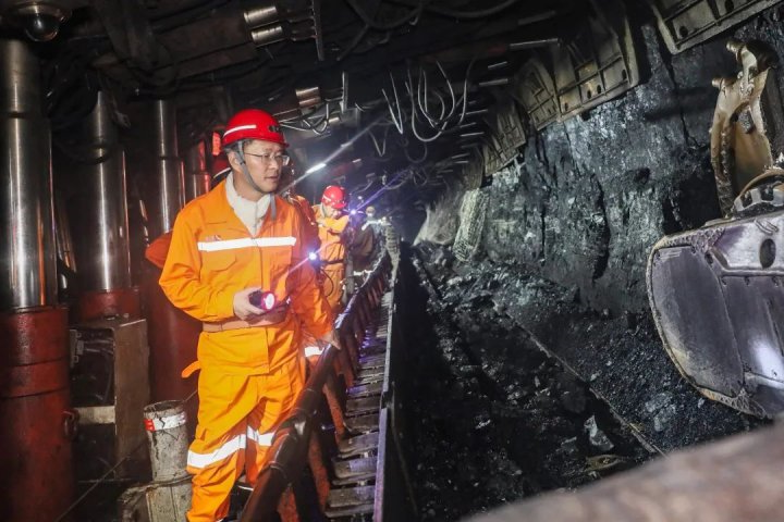 王崇景到运河煤矿督导检查安全生产工作