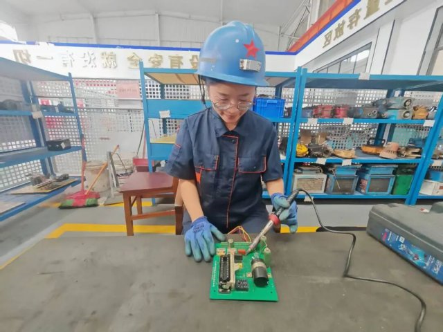 节支降耗看一线丨改造成功！阳城煤矿攻克高压移变控制板自主修复难关