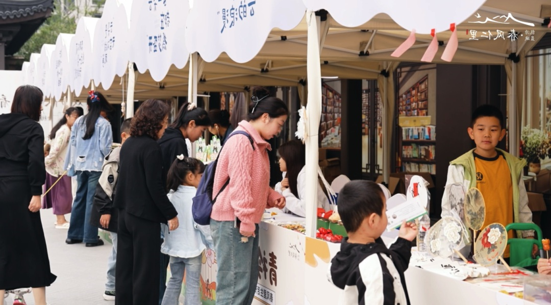 1760086795282503.jpg 01.jpg